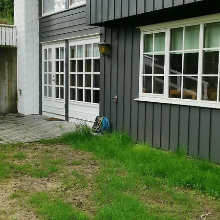 En Nydelig Leilighet Pa Lommedalen 아파트 *